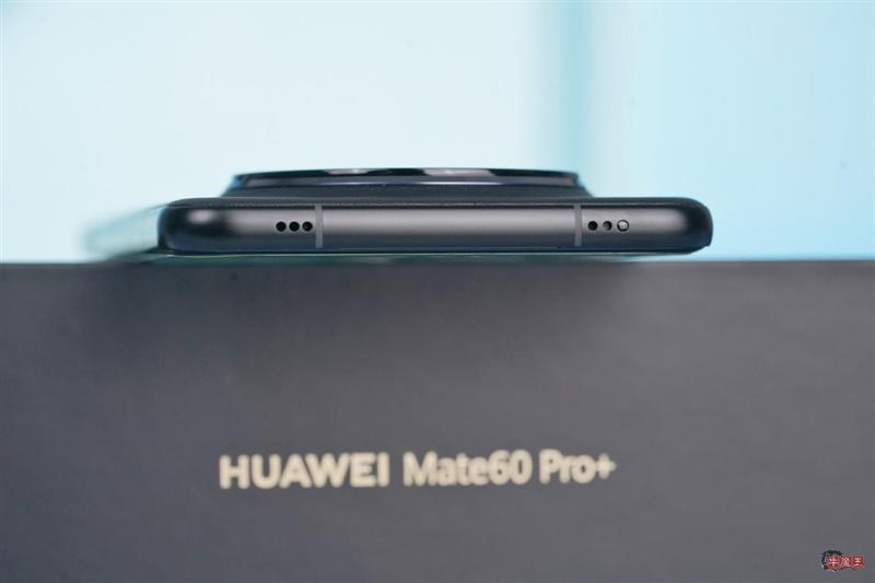 三年等待 造就国产最强超大杯!华为自主旗舰Mate 60 Pro+全面评测-牛魔博客 三年等待 造就国产最强超大杯!华为自主旗舰Mate 60 Pro+全面评测-牛魔博客